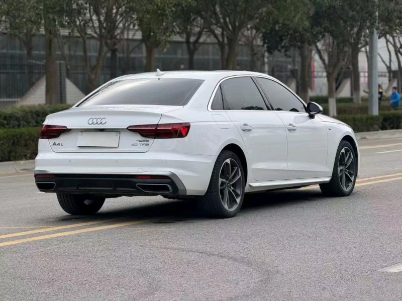 西安22年奧迪A4L9