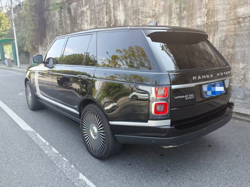 汕頭18年路虎攬勝行政3