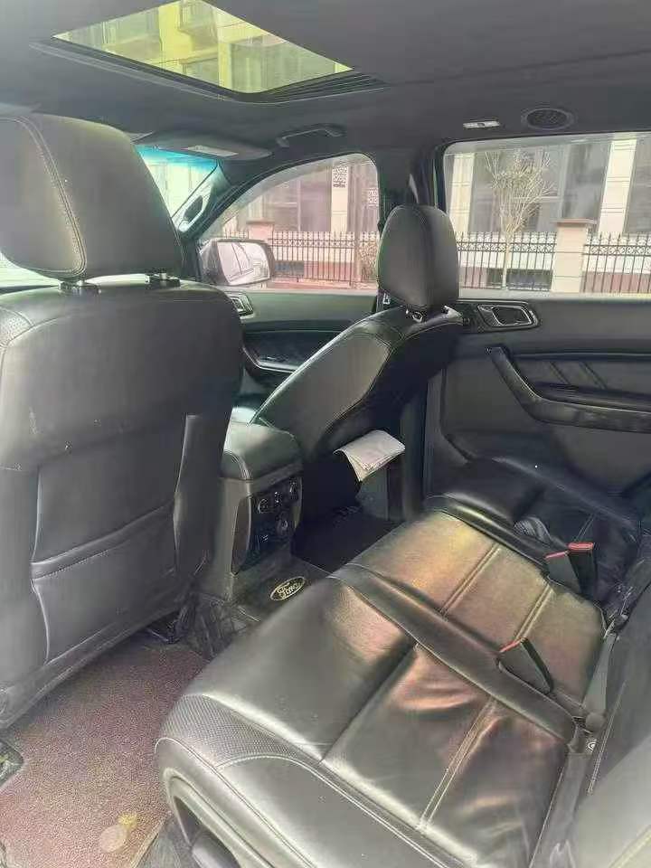 鹤壁18年福特撼路者8