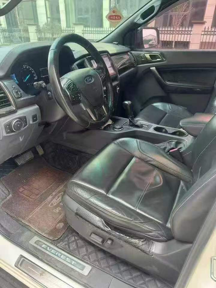 鹤壁18年福特撼路者9