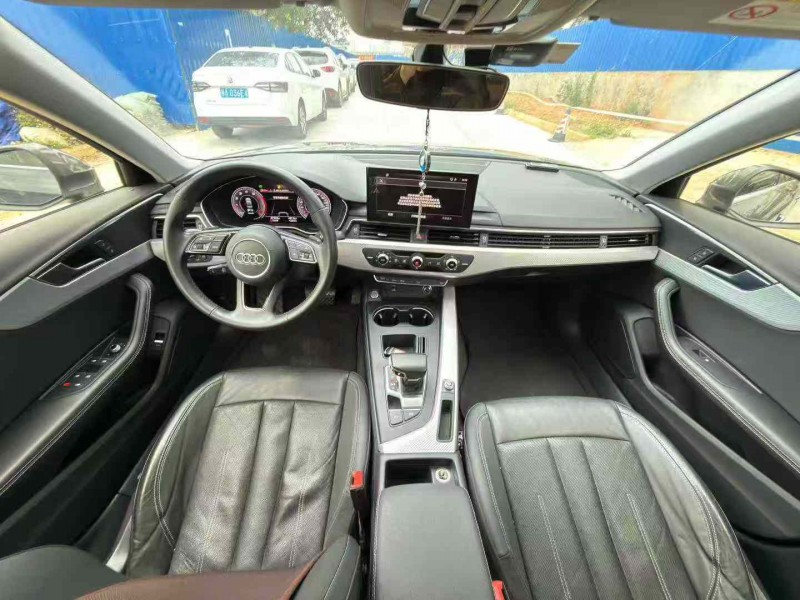 南寧22年奧迪A4L7