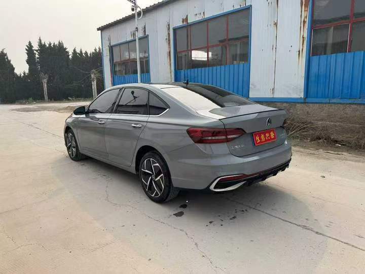 鹤壁22年大众朗逸6