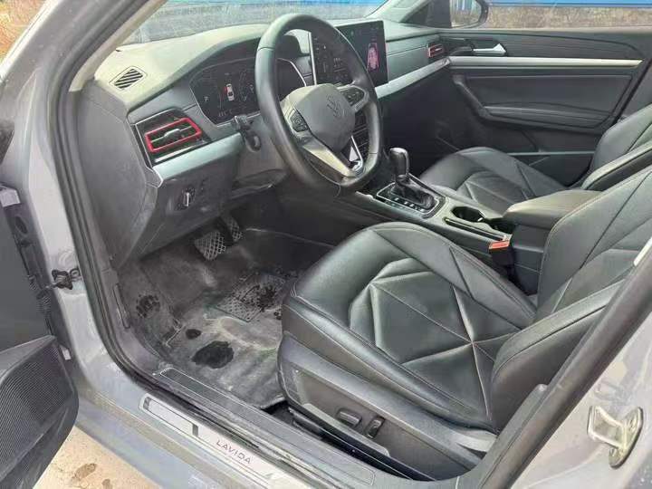 鹤壁22年大众朗逸8