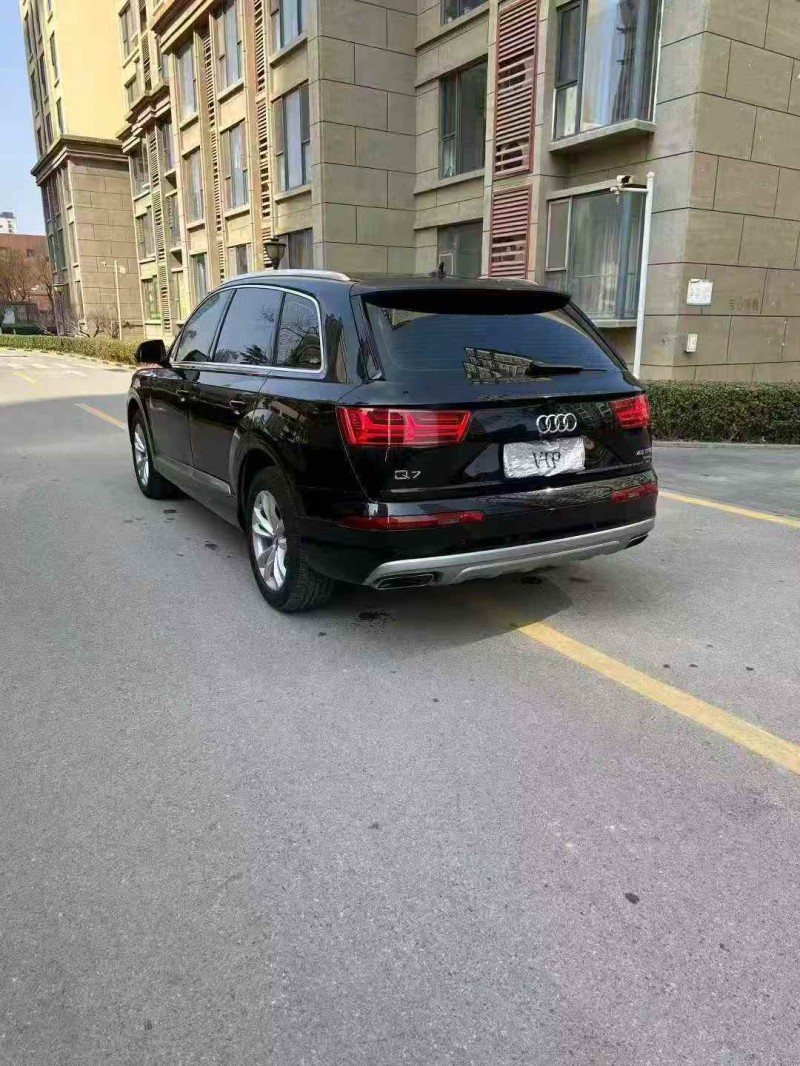 邢台16年奥迪Q79