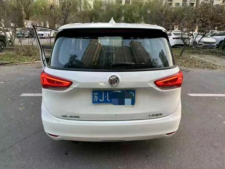 新乡19年别克GL68