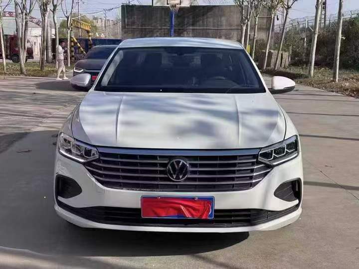 鹤壁23年大众朗逸1