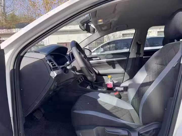 鹤壁23年大众朗逸7