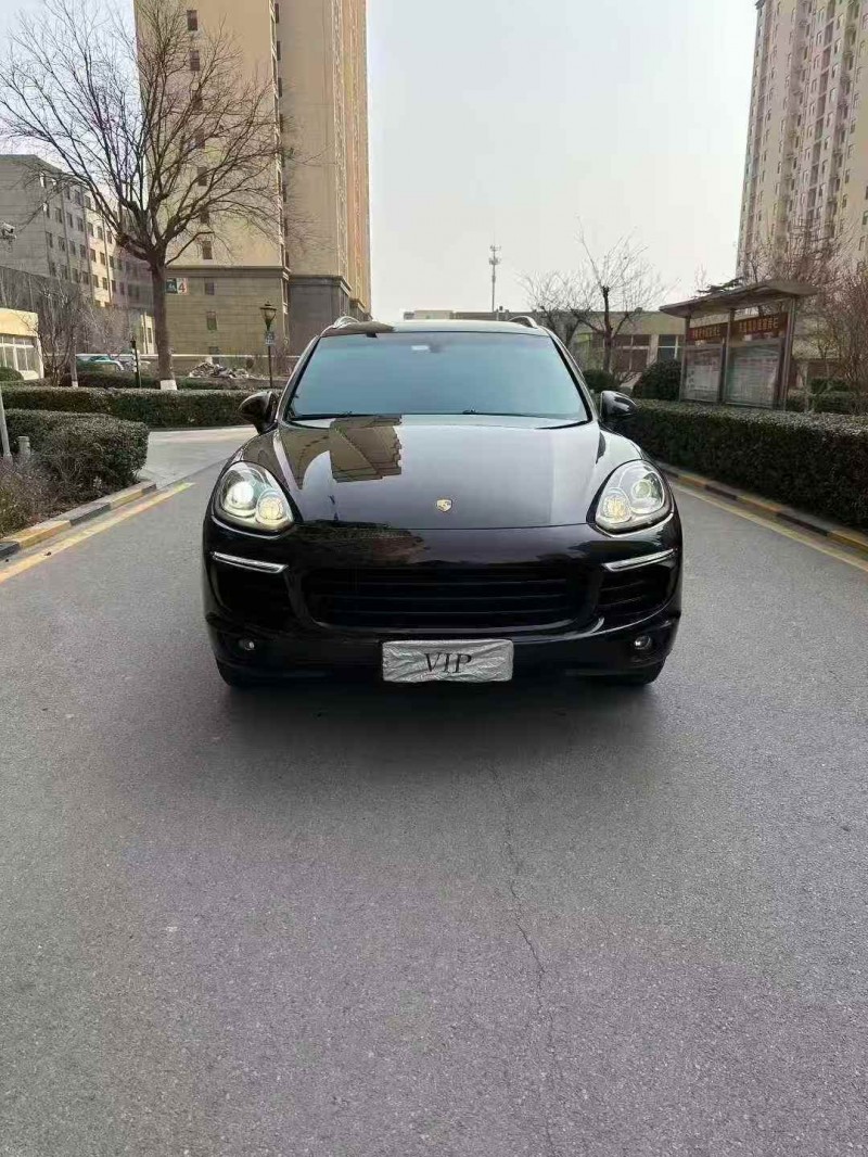 唐山17年保時捷卡宴1