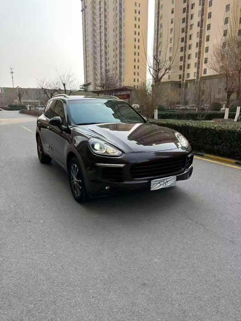 唐山17年保時捷卡宴2