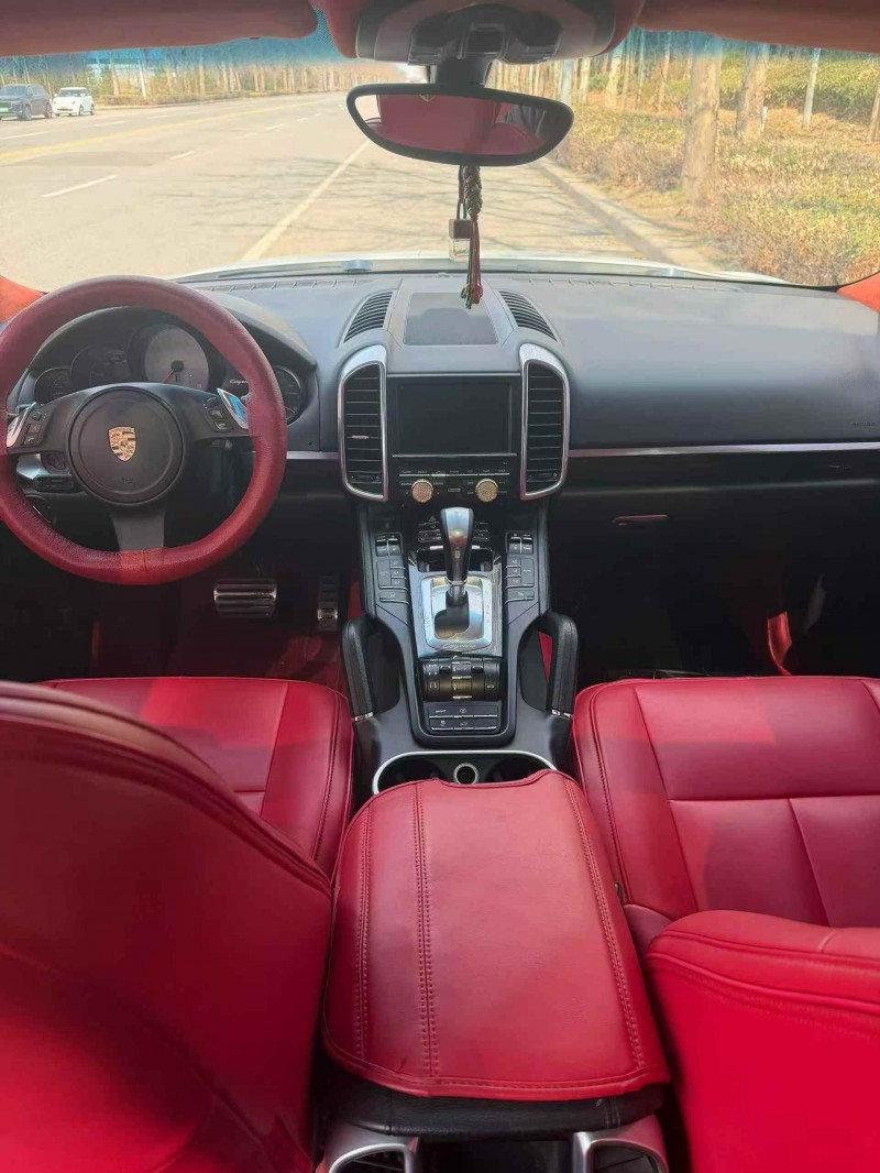 温州12年保时捷卡宴4