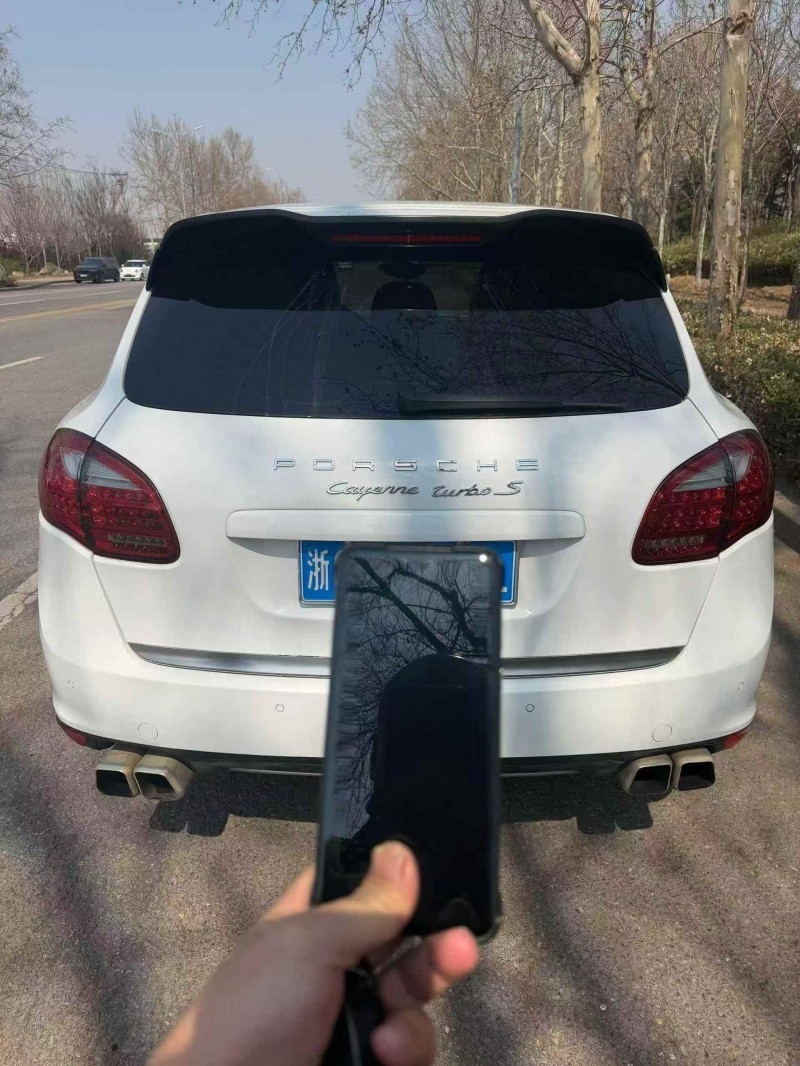 温州12年保时捷卡宴7