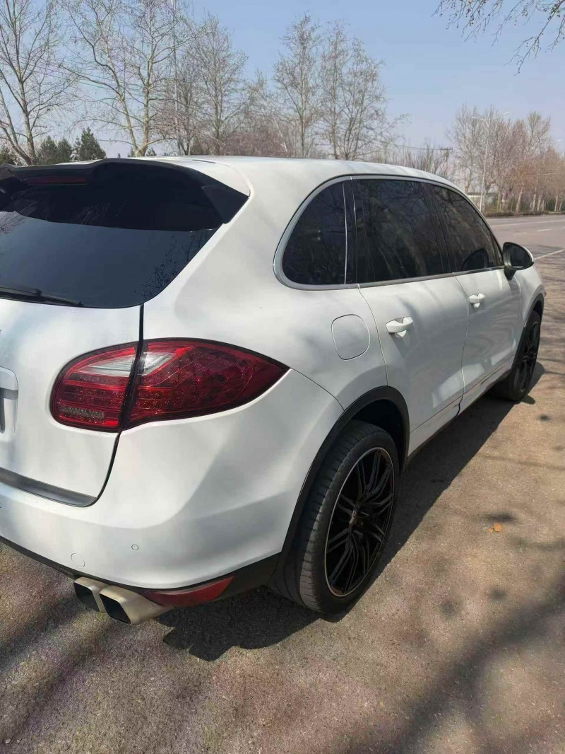 温州12年保时捷卡宴8