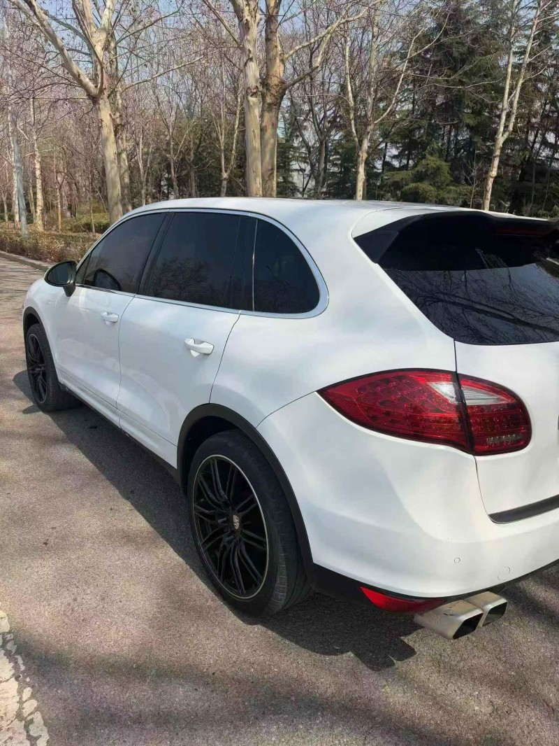 温州12年保时捷卡宴9