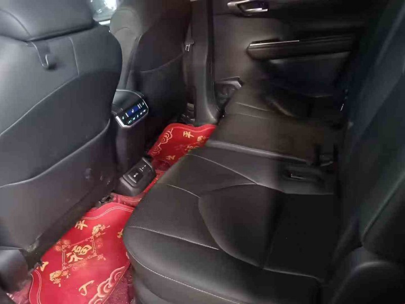 烟台22年丰田汉兰达9