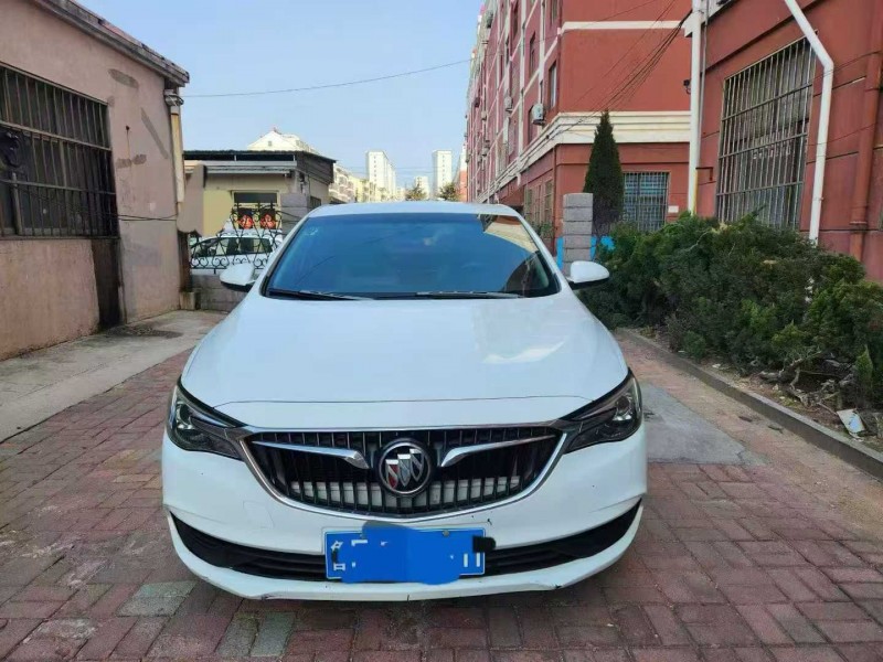 青岛18年别克英朗1