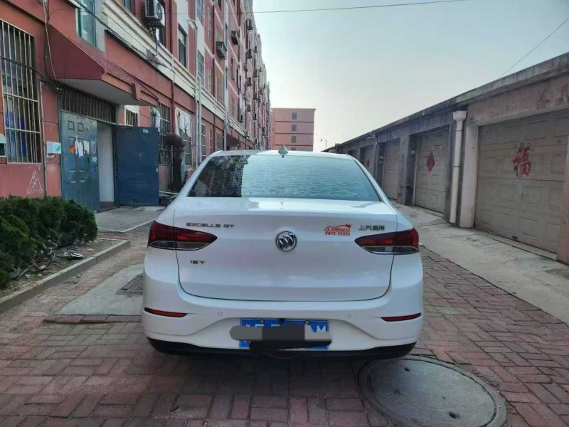 青岛18年别克英朗2