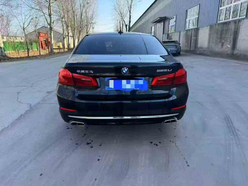 邢台18年宝马5系9