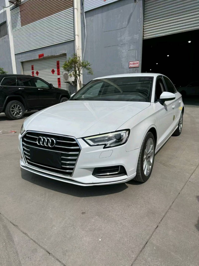 重庆19年奥迪A33