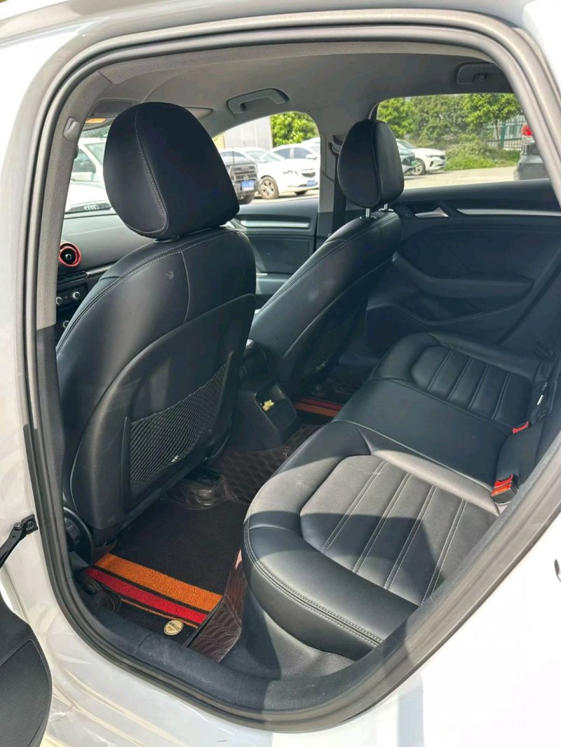 重庆19年奥迪A38