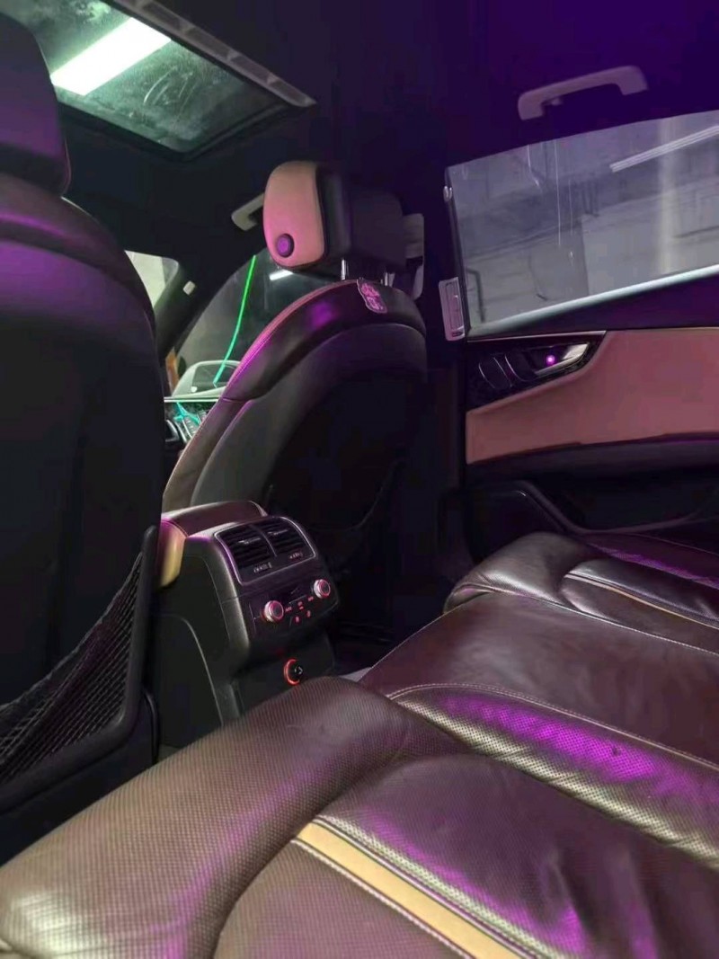 成都15年奥迪A7L4