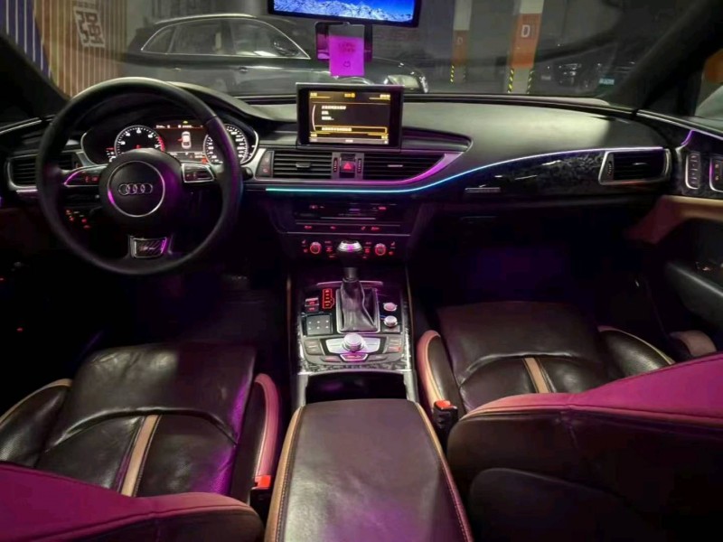 成都15年奥迪A7L5