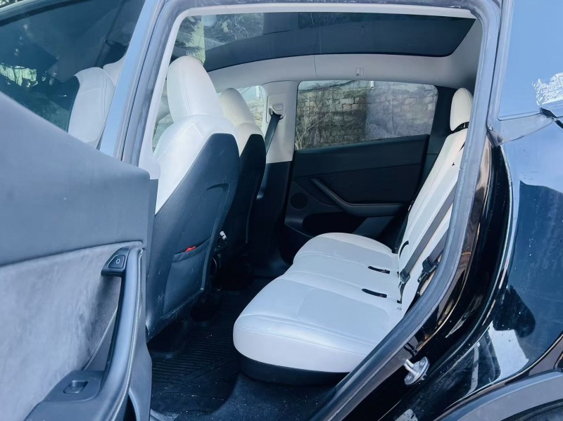 烟台22年特斯拉MODEL Y5