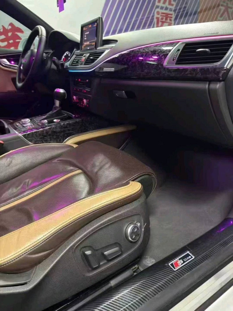 成都15年奥迪A7L6