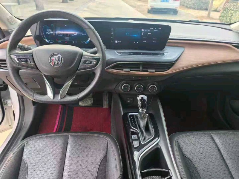 保定22年别克威朗7