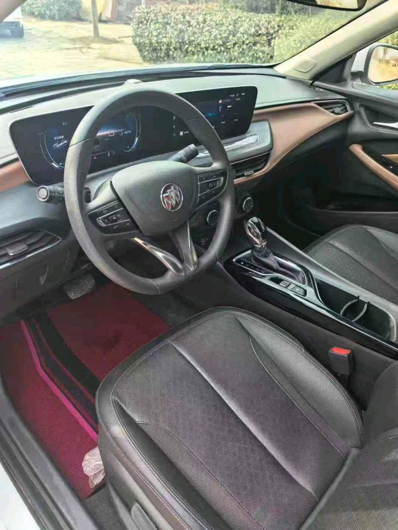 保定22年别克威朗8