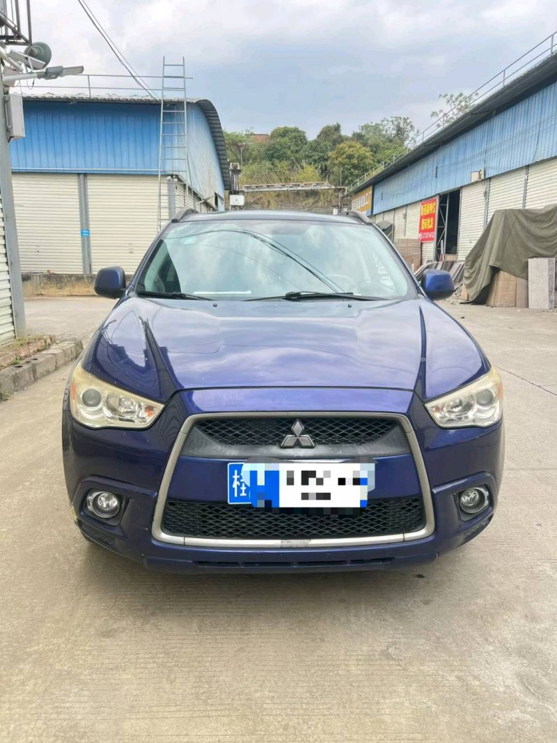 百色11年三菱劲炫1