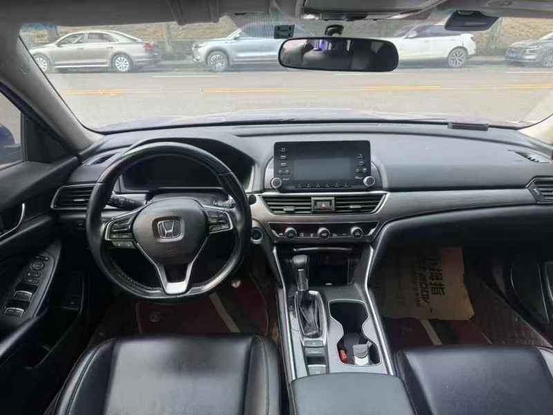 重庆20年本田雅阁4