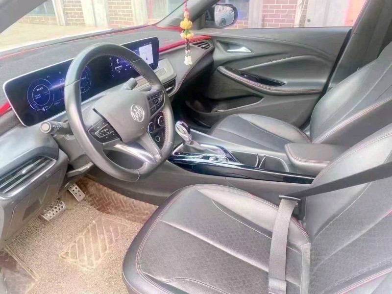 潍坊22年别克威朗8