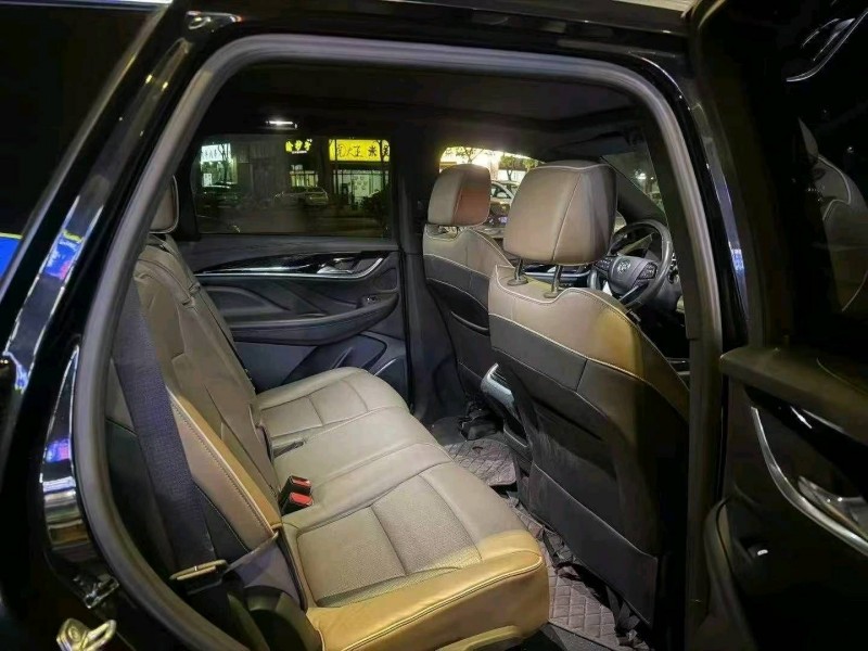 重庆21年别克昂科旗6