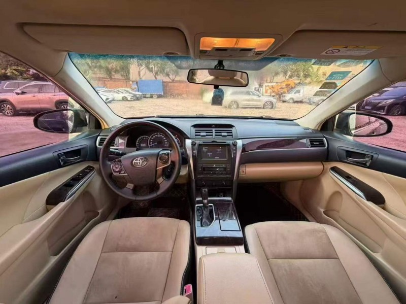 广州17年丰田凯美瑞4