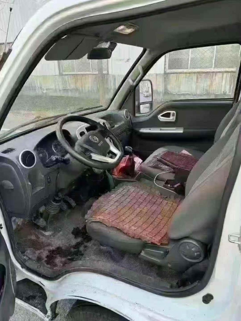 济宁23年东风途逸4