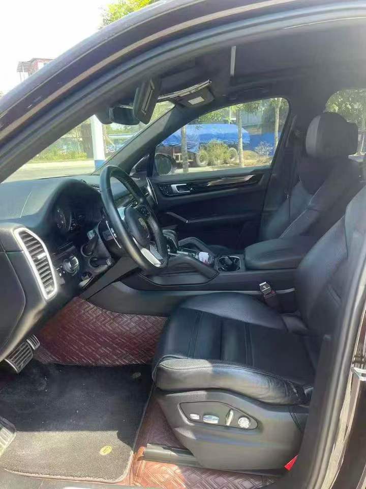 江門19年保時捷卡宴3