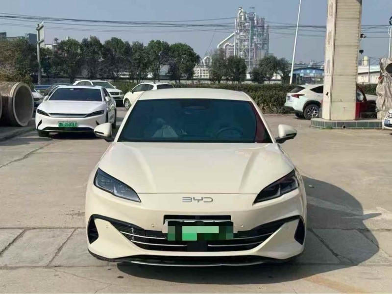 安阳25年比亚迪海豹1