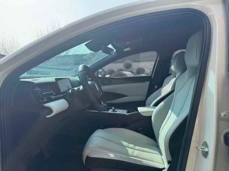 安阳25年比亚迪海豹4