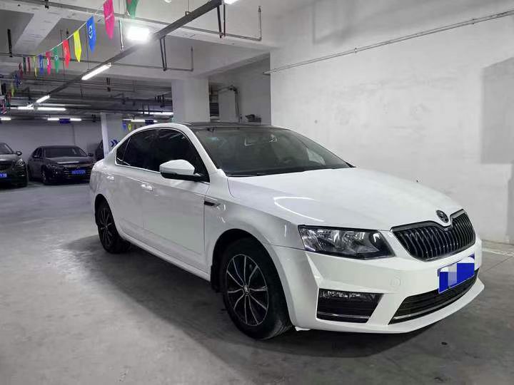 成都16年斯柯达明锐2