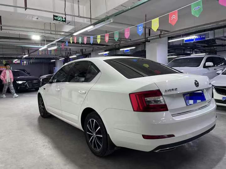 成都16年斯柯达明锐7