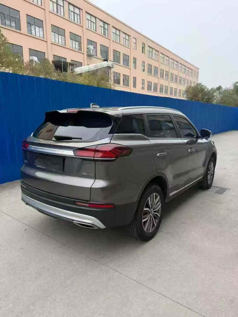 绍兴21年吉利博越6