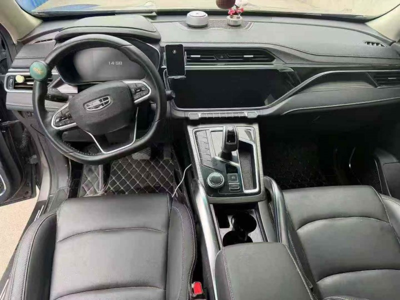 绍兴21年吉利博越9