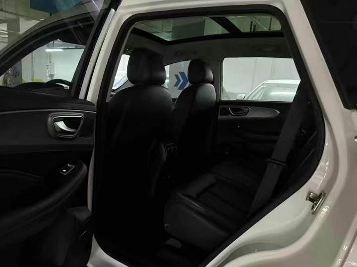 成都21年荣威RX55