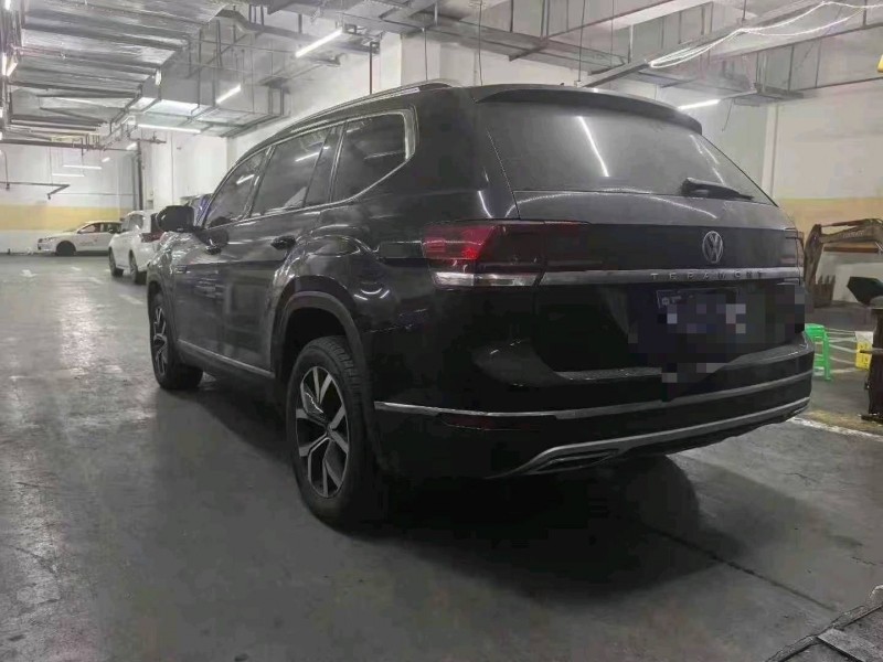 重慶18年大眾途昂4