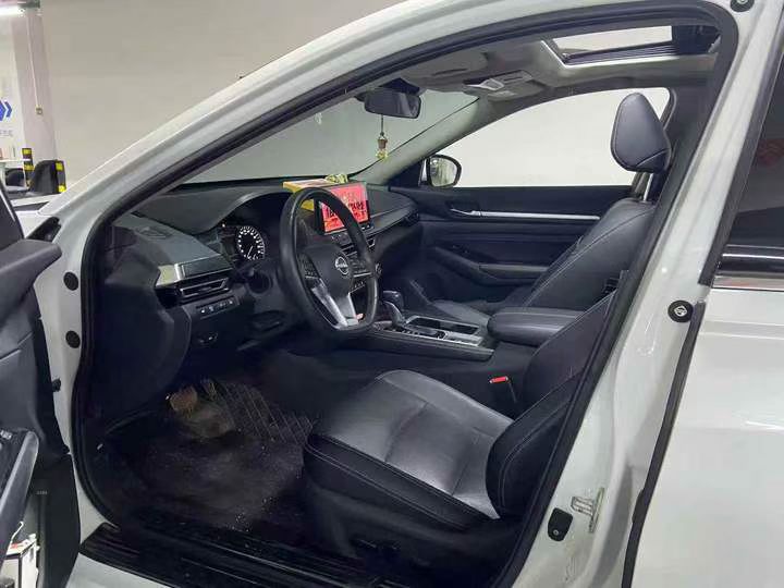 成都24年日产天籁4