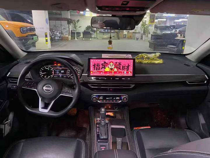 成都24年日产天籁6
