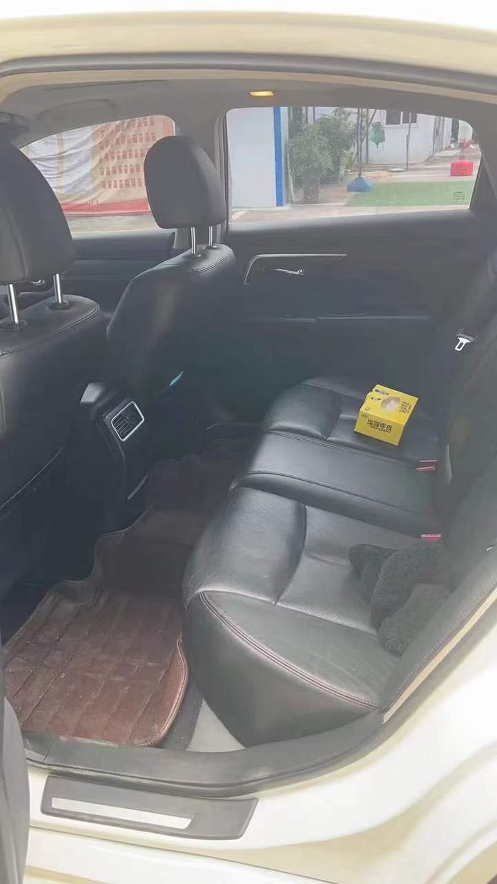 成都17年日产天籁5