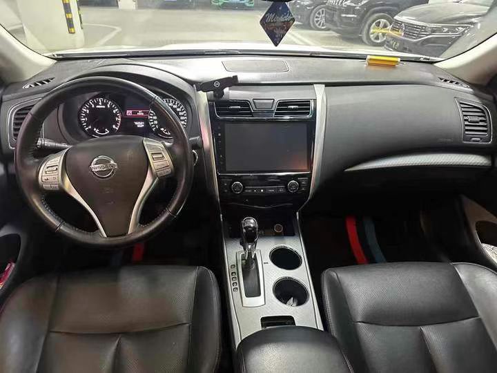 成都18年日产天籁6