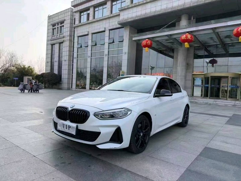 枣庄22年宝马1系2