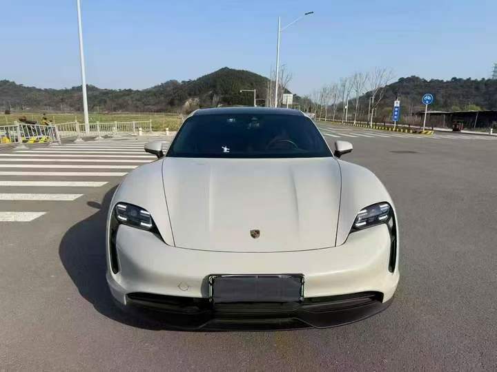 嘉兴23年保时捷Taycan1